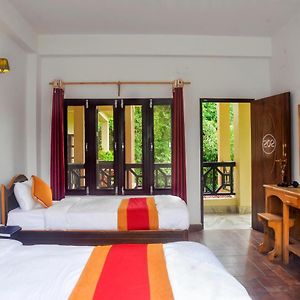 Hotel Chitwan Park Village